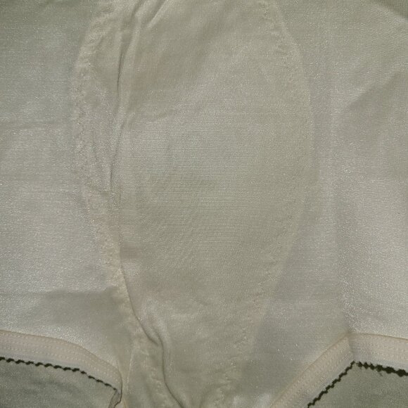VTG Mystique 1950's Brief Girdle Shaper Sz 2X-34 Ivory Pinup High Waist USA Made - Picture 5 of 5